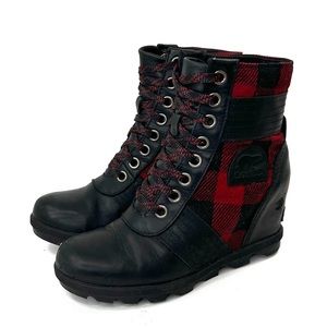 Sorel Lexie Wedge Waterproof Boot, Red Black Buffalo Plaid, Size 8